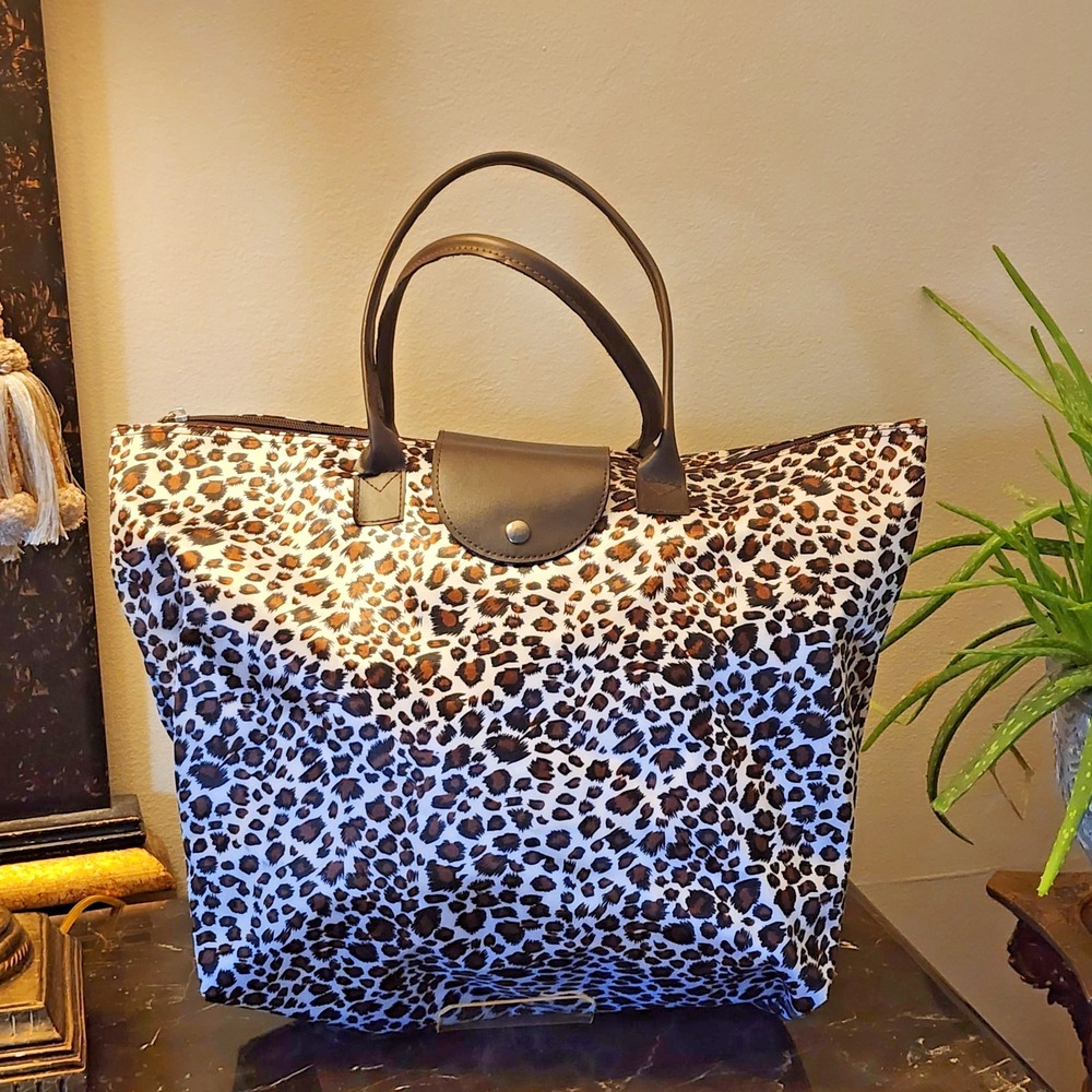 Leopard Animal Print Foldable Vinyl Tote Bag Zip Top with Brown Double Handles
